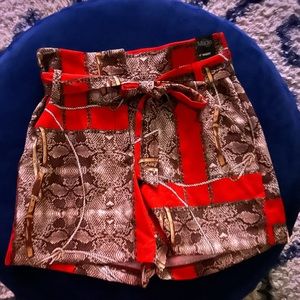7th Avenue New York & Company Womens Snakeskin  Shorts W/ Belt Sz 6 NWT MSRP $60